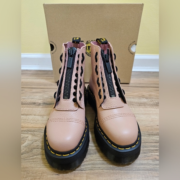 Dr. Martens Sinclair Zip Front Boots,peach beige, size US 8 - Picture 2 of 9